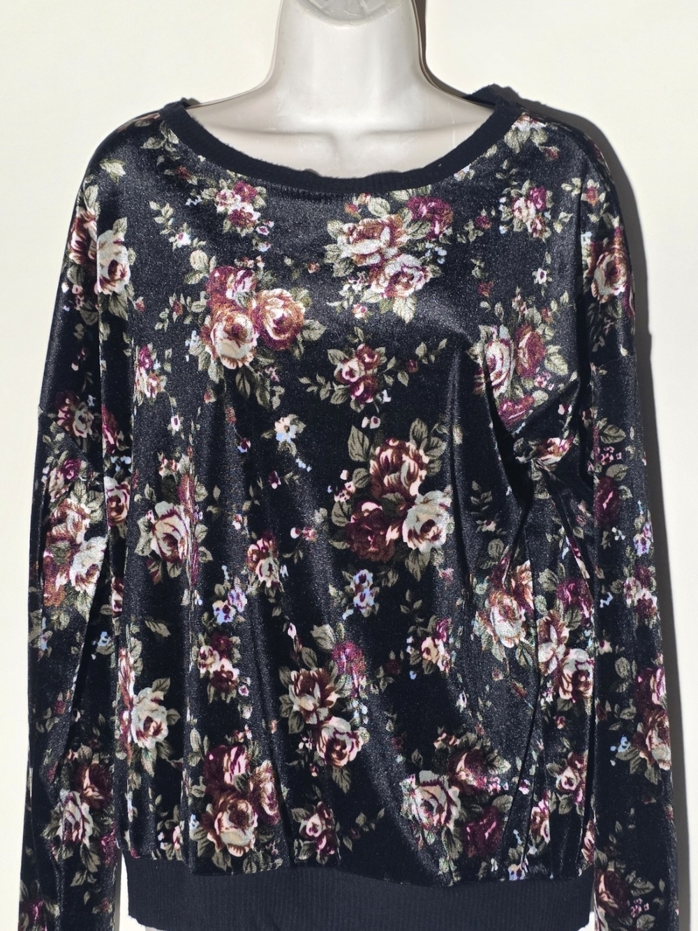 Bobeau Black Floral Velvet Long Sleeve Shirt (Size M)